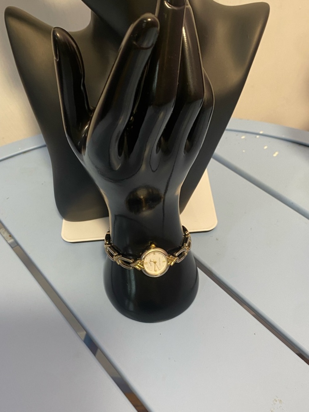 Anne Klein Ladies Bracelet Watch Gold Tone Quartz Roman Numerals Classic Vintage